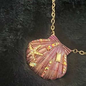 Betsey Johnson shell necklace